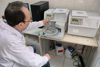 В Полесскую больницу поступил автоматический анализатор газов крови